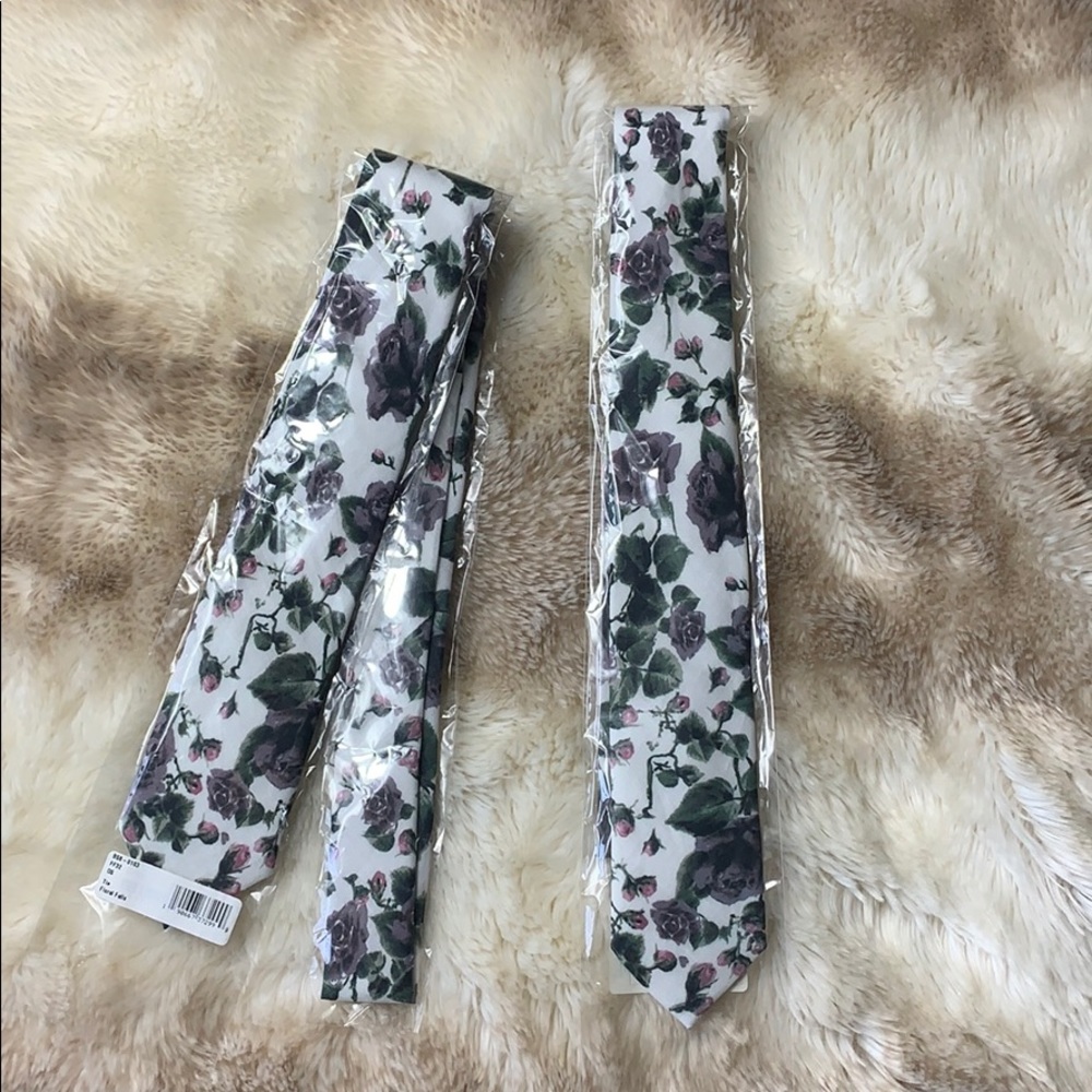 Mumu Weddings Floral Falls Tie - Picture 2 of 8